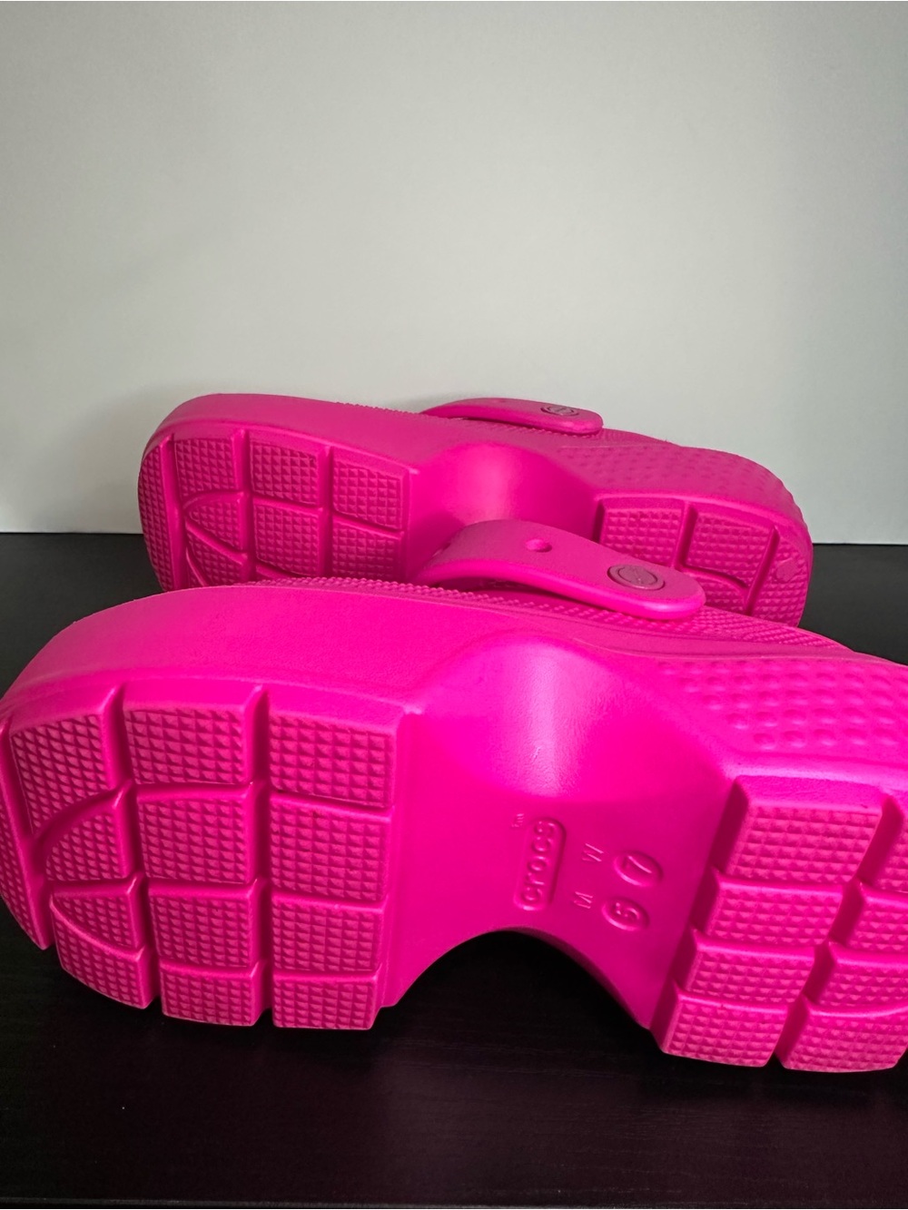 Crocs Women’s Stomp Platform Clog Sandals in Crush Pink Size 7 - Picture 8 of 8